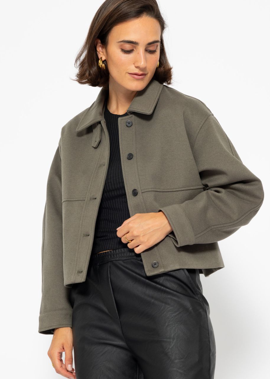 Kurze Jacke mit Innenfutter - khaki