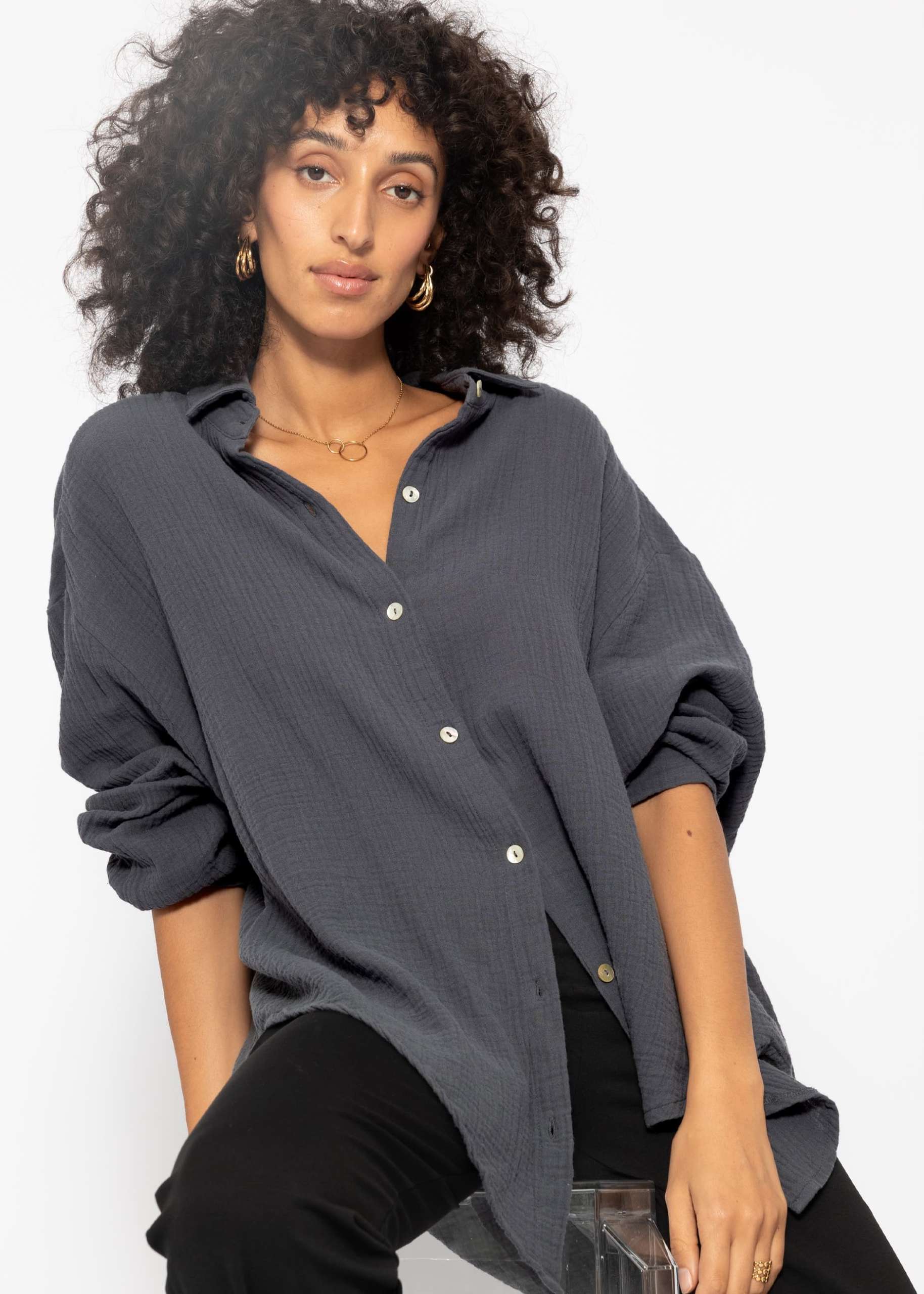 Musselin Bluse oversize, kurz, dunkelgrau