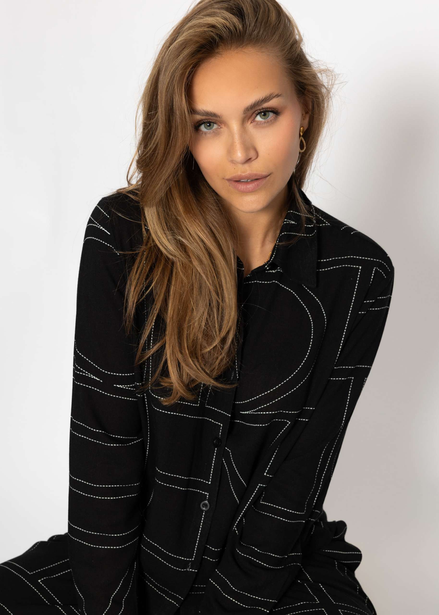 Bluse mit Print - schwarz