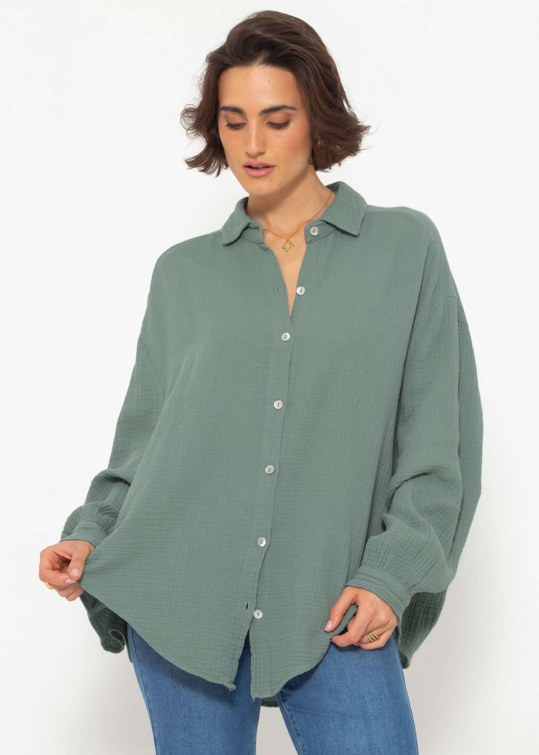 Musselin Bluse oversize, kurz, salbeigrün