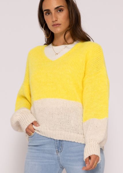 Lockerer Pullover mit V-Ausschnitt, gelb/offwhite