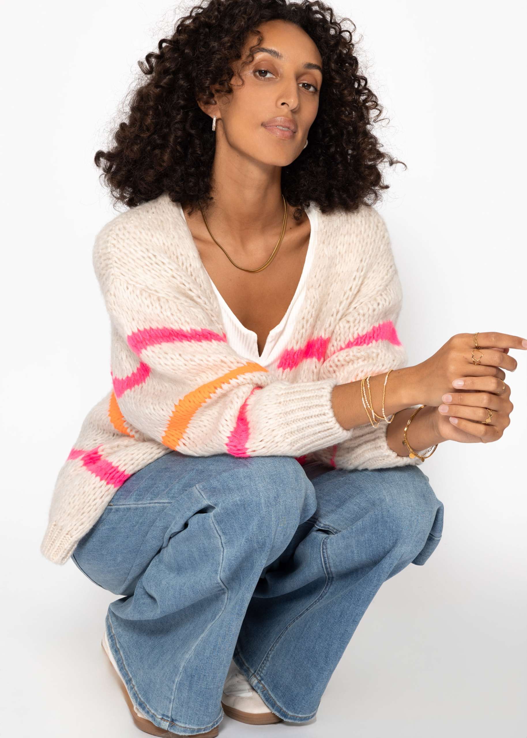 Oversize Cardigan mit pink und orange Streifen, offwhite