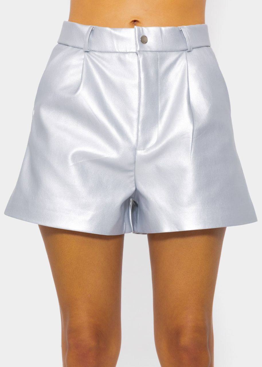 Shorts aus Kunstleder - silber