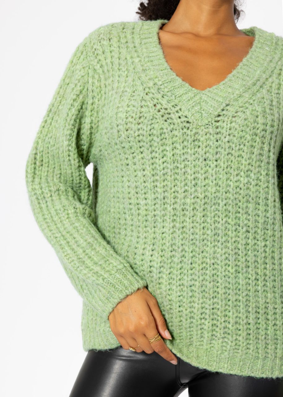 Oversize Grobstrick Pullover mit V-Ausschnitt - salbeigrün