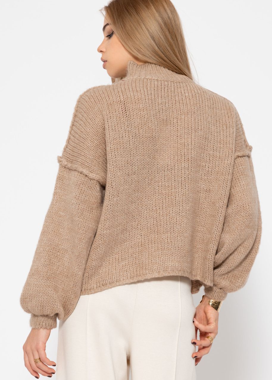 Rollkragenpullover mit Außennähten - camel