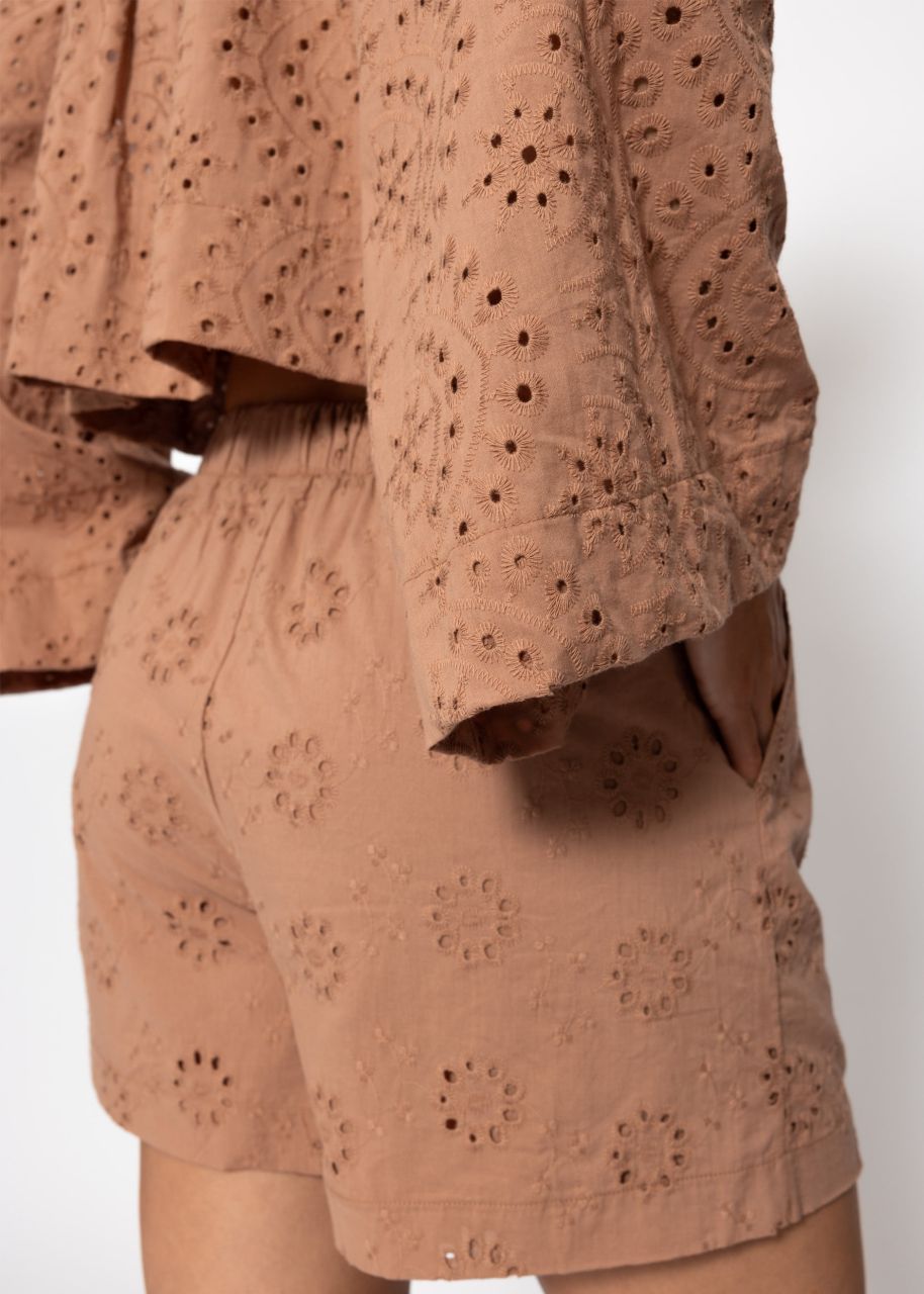 Schulterfreies Langarm Top mit Lochstickerei - mocca mousse