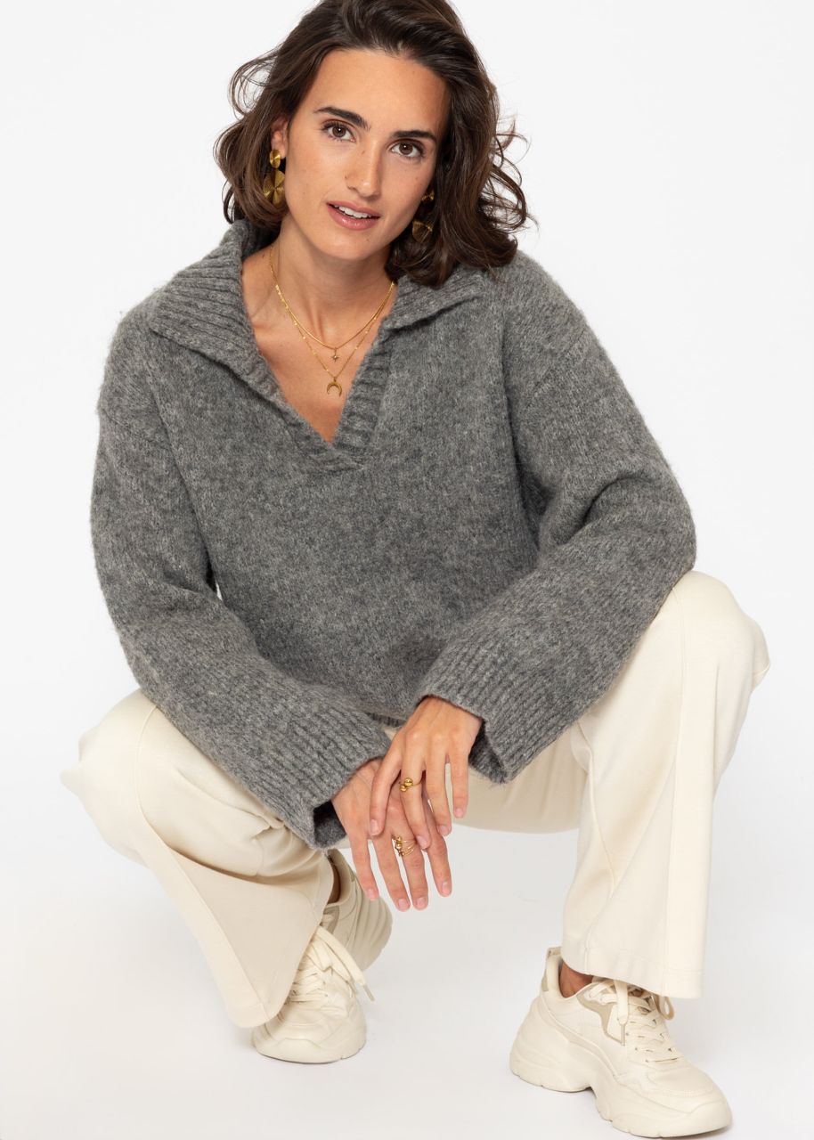 Oversize Pullover mit Kragen - grau