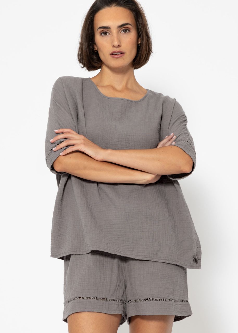 Musselin Pyjamashirt mit Spitzenborte - taupe