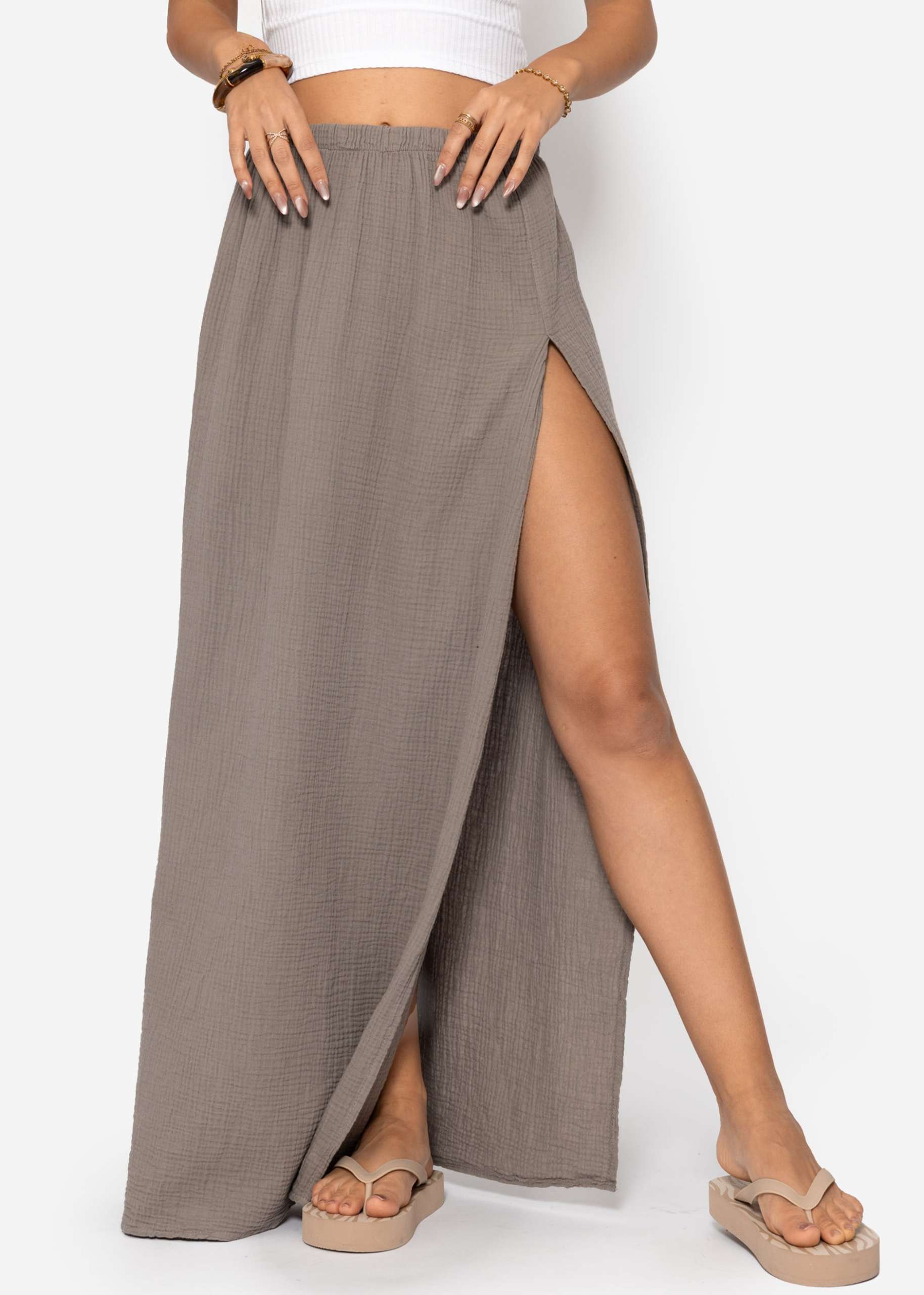 Langer Musselin Rock mit hohem Schlitz - taupe