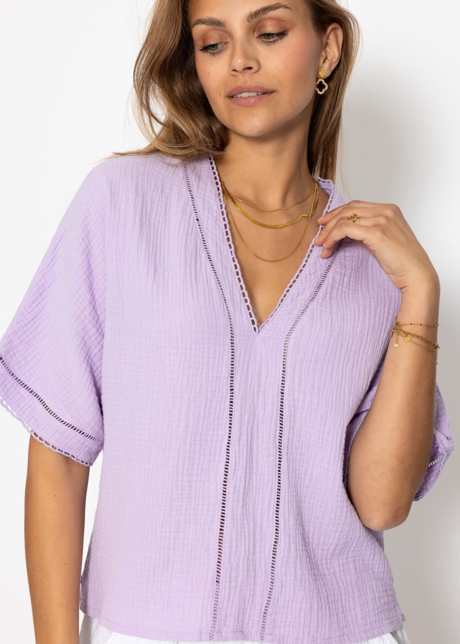 Musselin Bluse mit Spitzeneinsatz - flieder