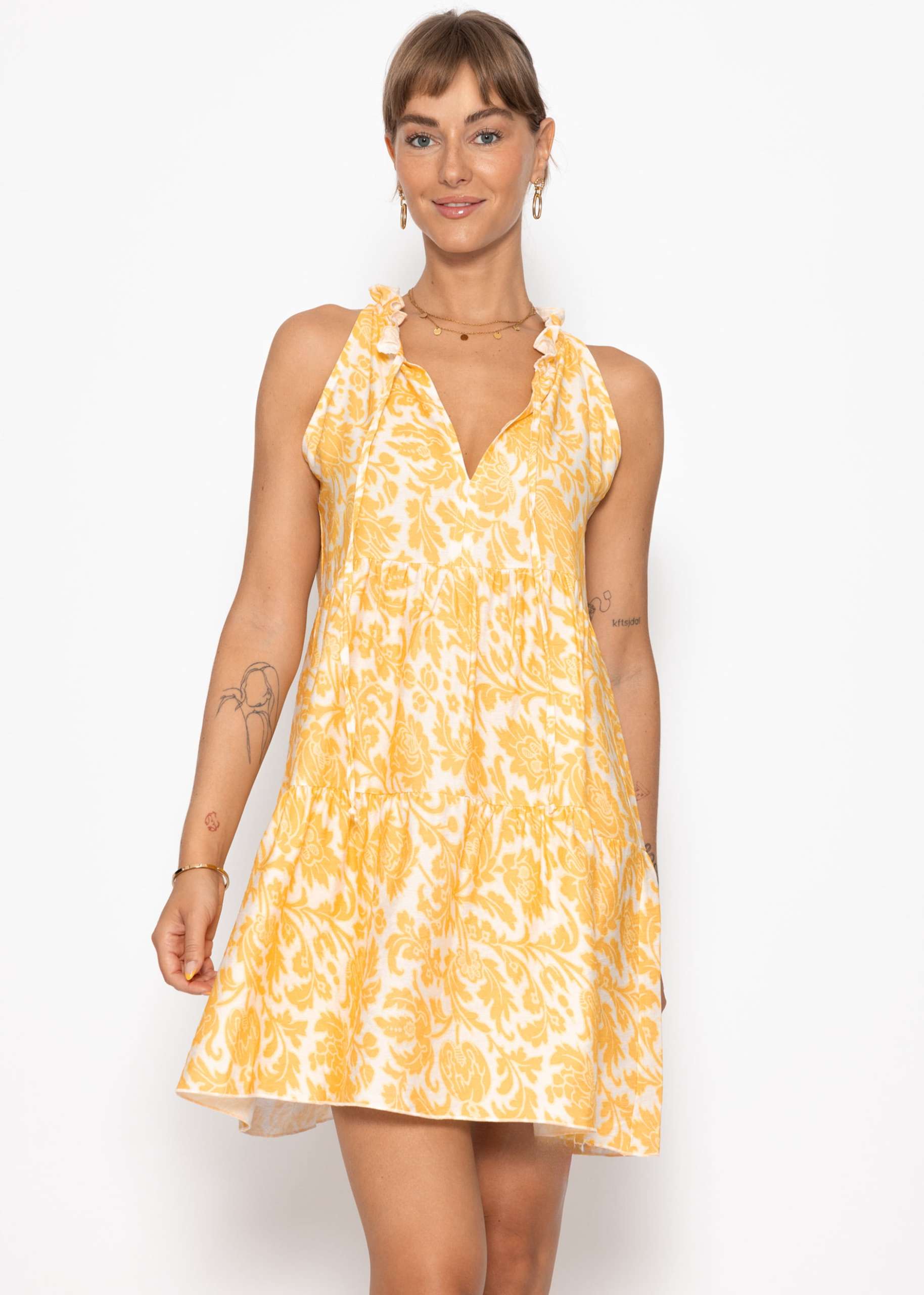 Kurzes Sommerkleid mit Blumenprint - gelb