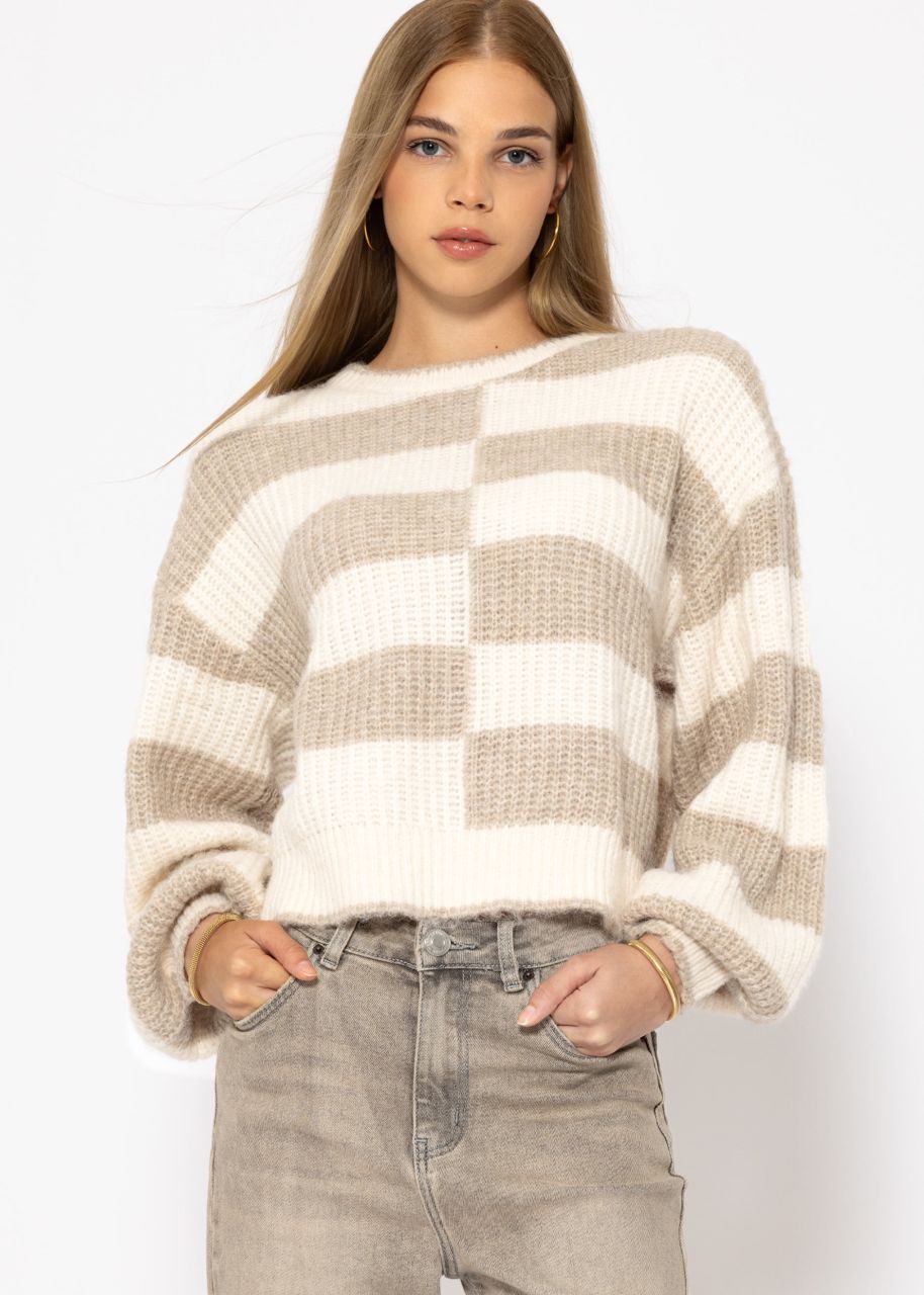 Flauschiger Pullover mit versetzten Blockstreifen - beige-offwhite