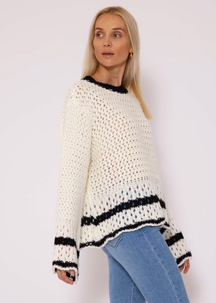 Grobgestrickter Pullover mit schwarzen Details - weiß