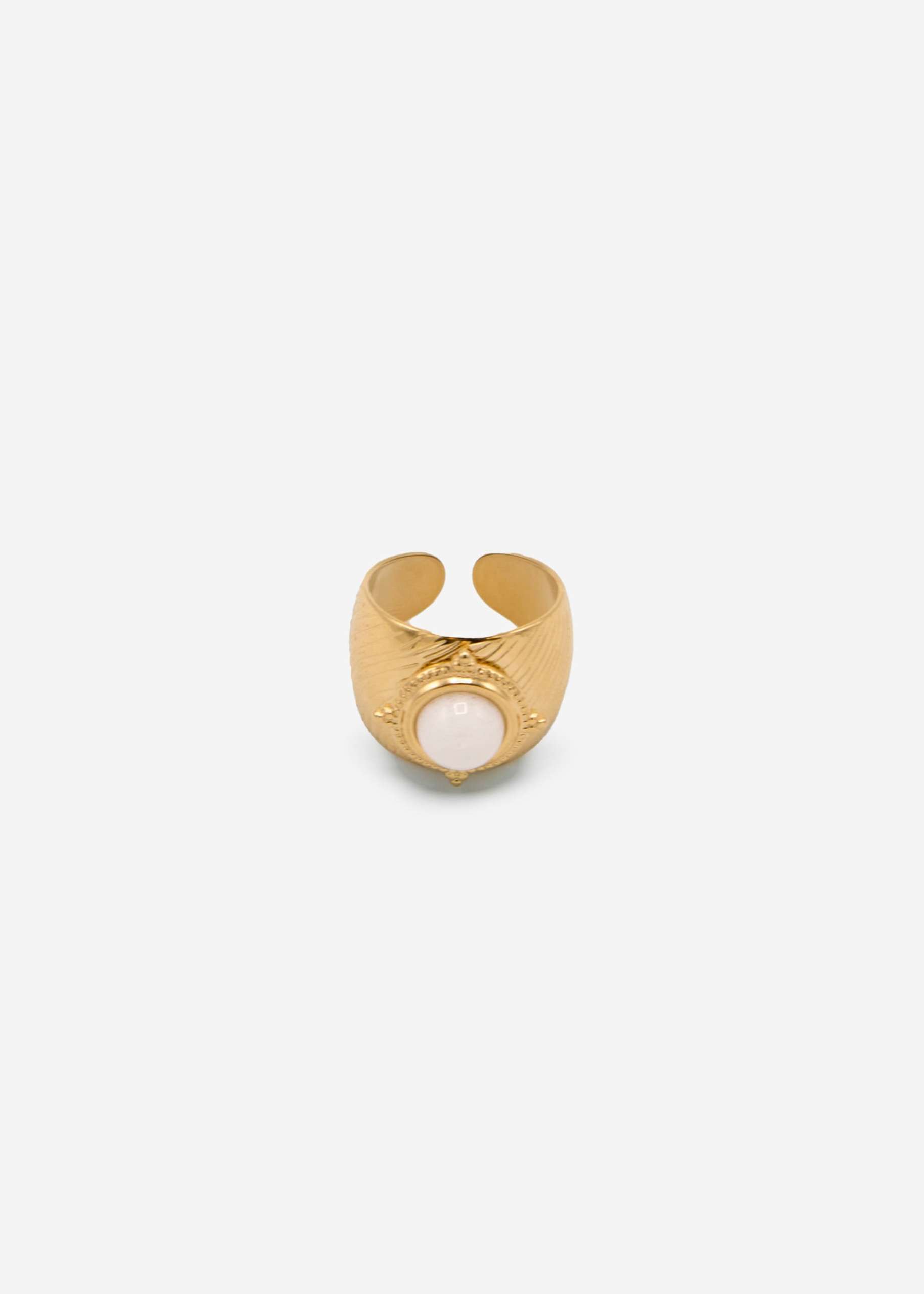 Ring mit rundem Jade Stein - gold