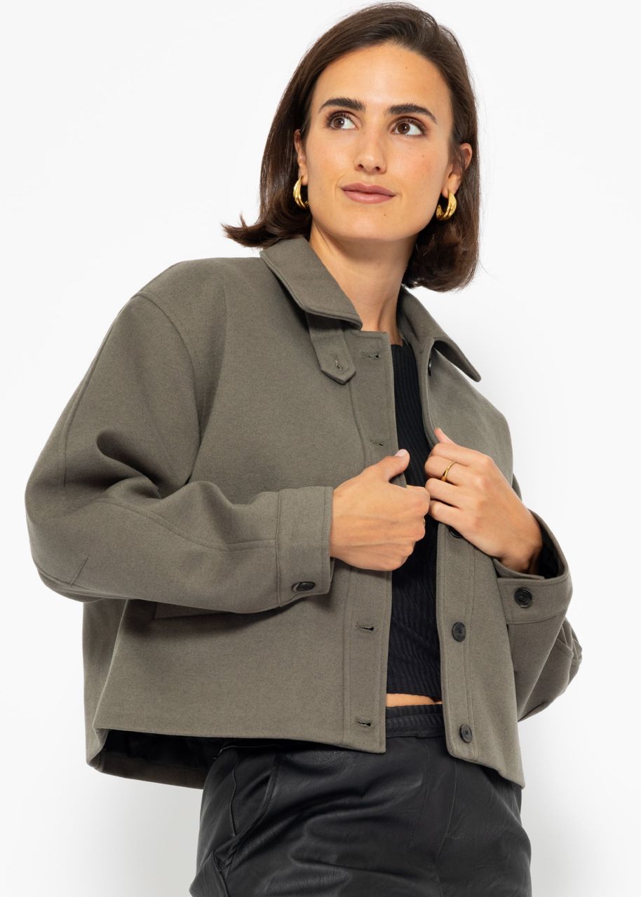 Kurze Jacke mit Innenfutter - khaki