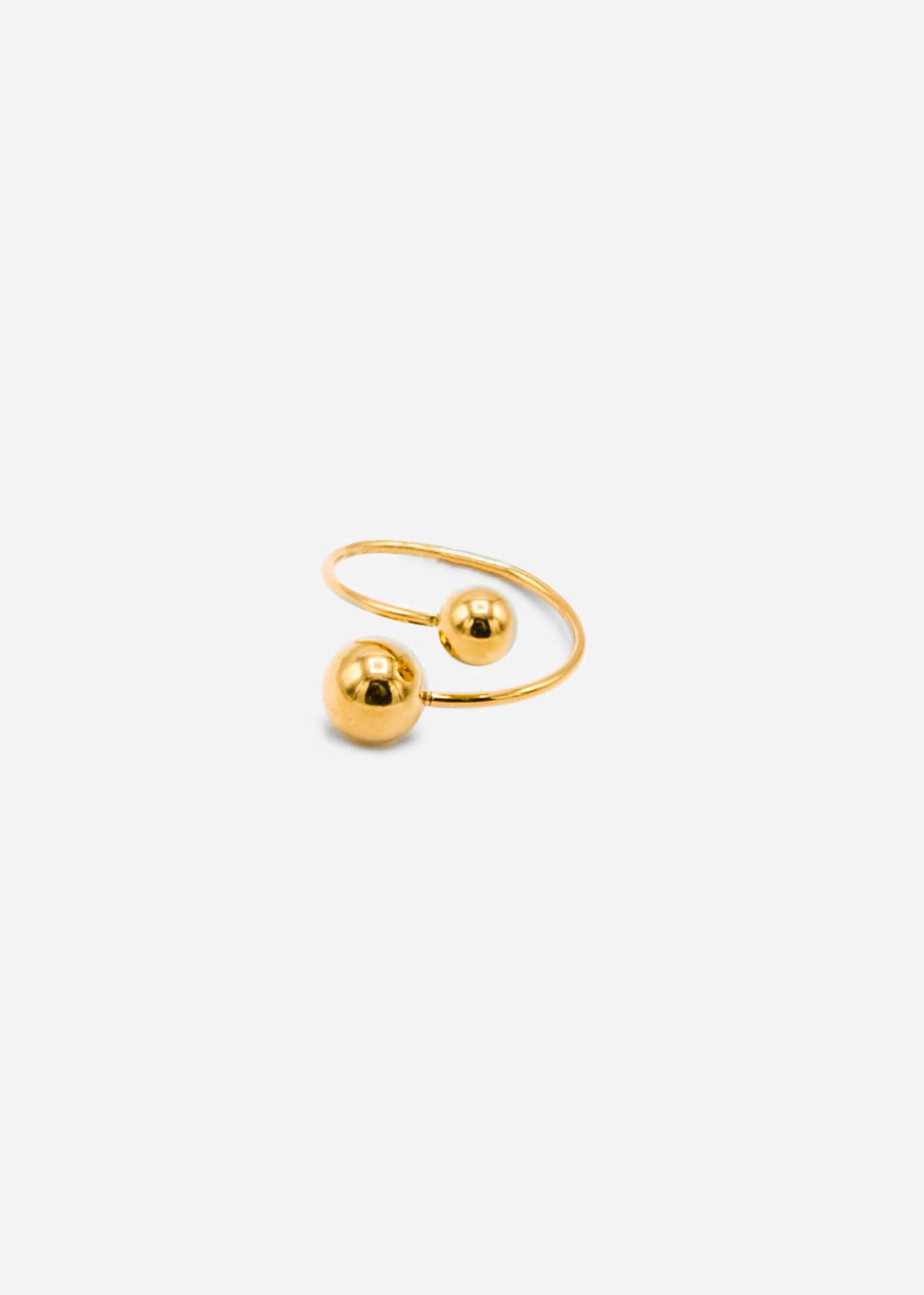 Feiner Ring mit Kugeln - gold