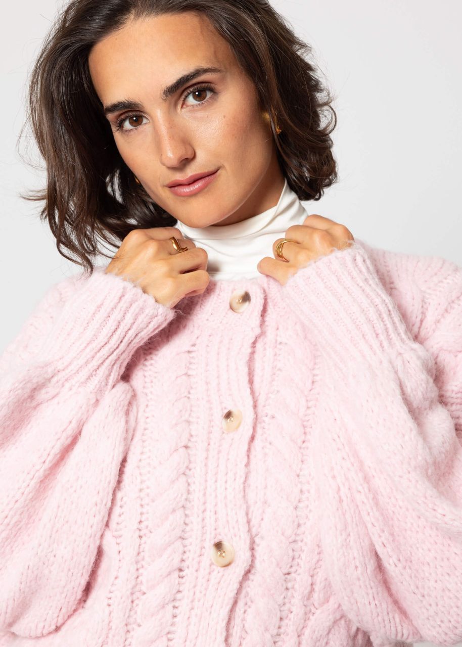 Super flauschige Strickjacke mit Zopfmuster - rosa