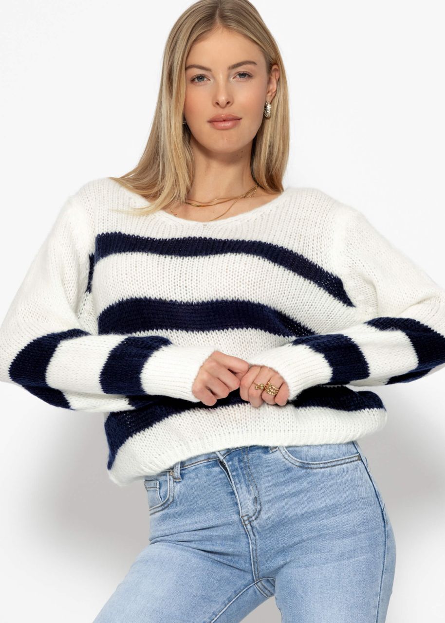 Pullover mit dunkelblauen Streifen - offwhite