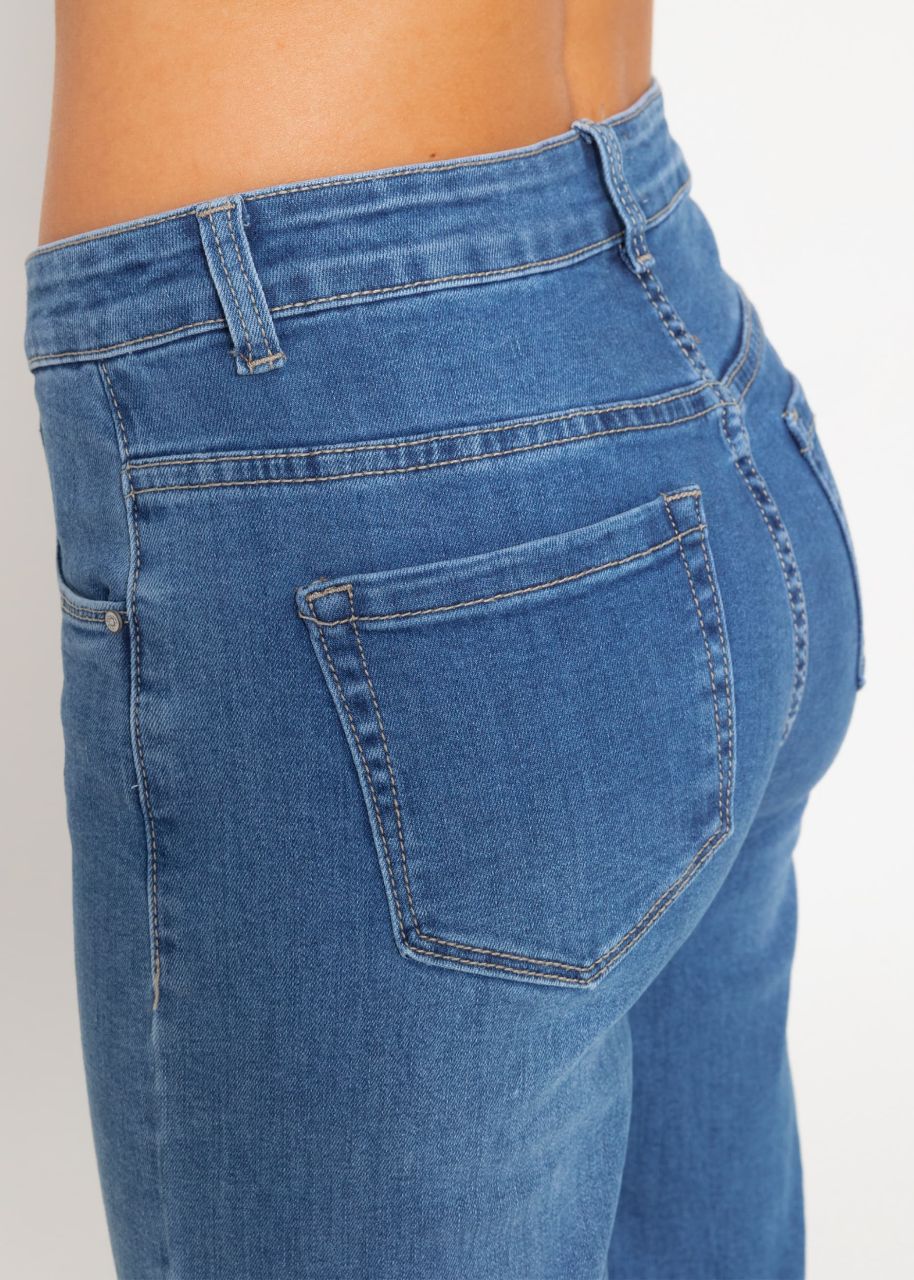 Ausgestellte Jeans - mittelblau