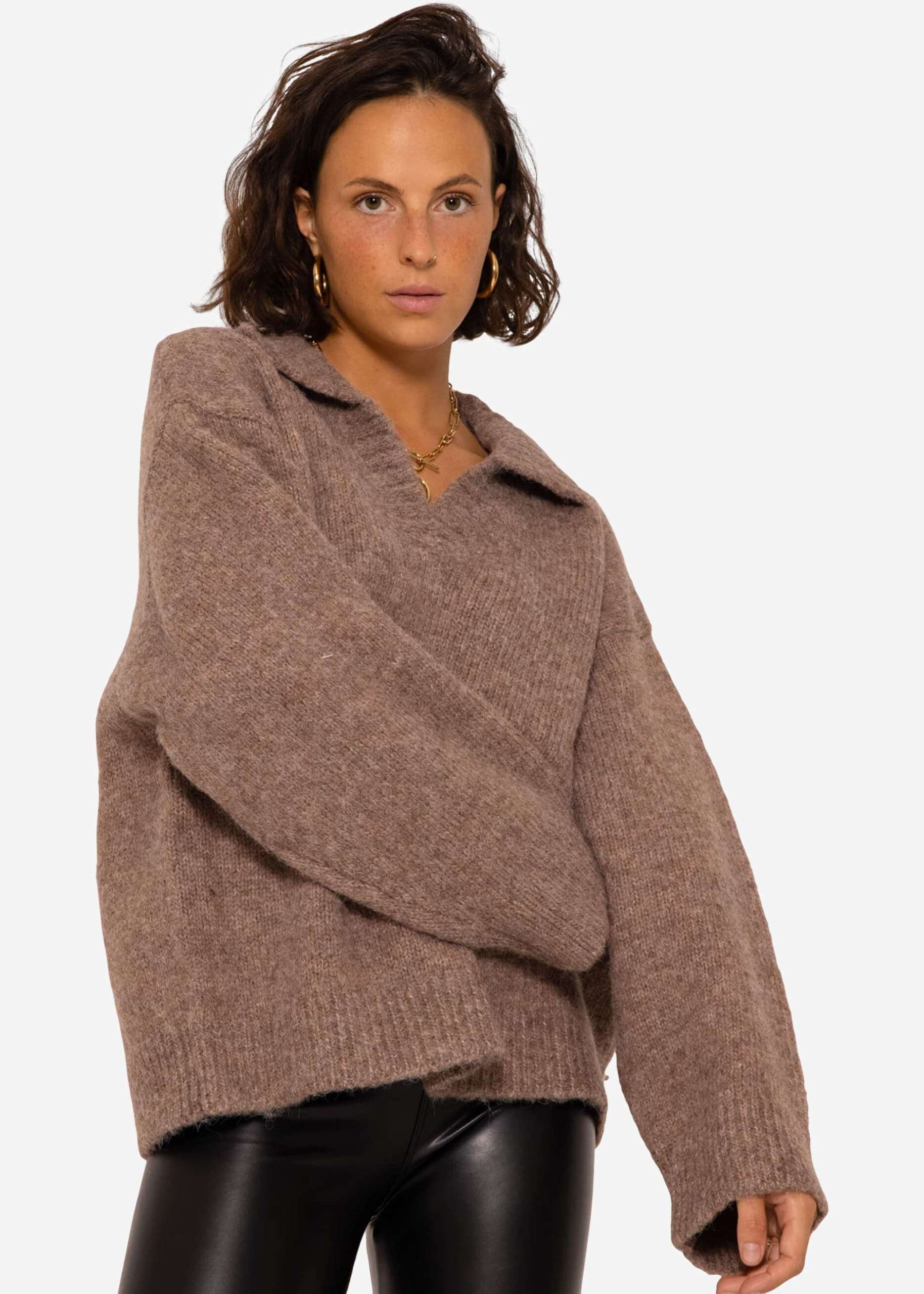 Oversize Pullover mit Kragen - taupe