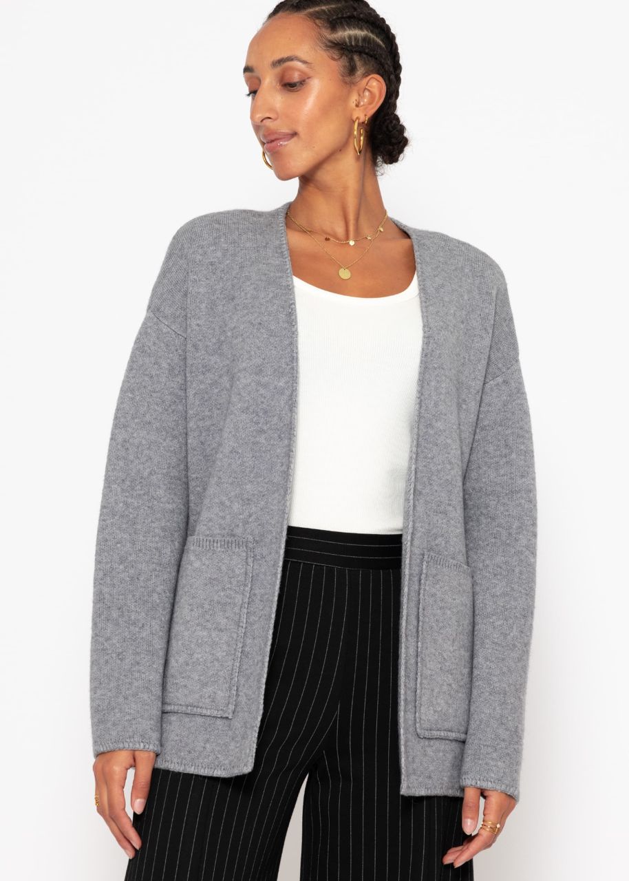 Offener Cardigan mit aufgesetzten Taschen - grau