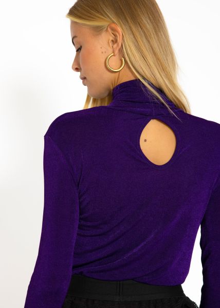 Fließendes Langarmshirt mit Rollkragen und Rückenausschnitt - lila