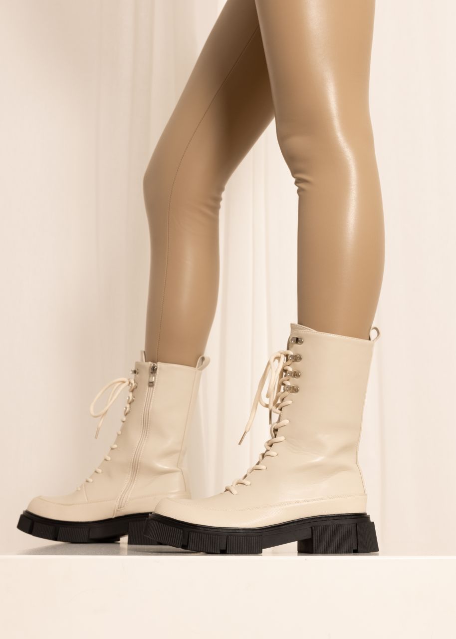 Plateau-Boots mit Schnürung, beige