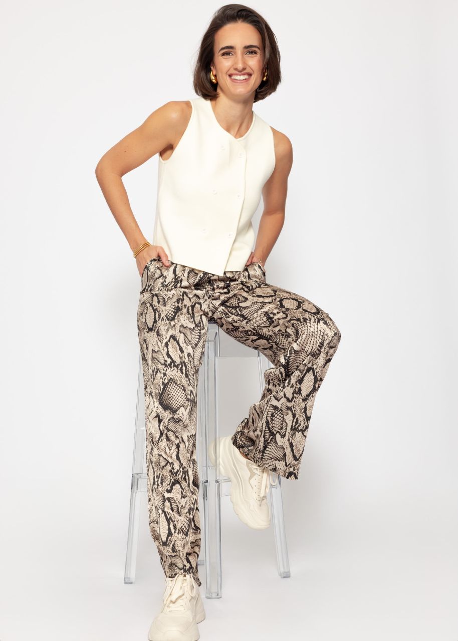 Satinhose mit Snake-Print - braun