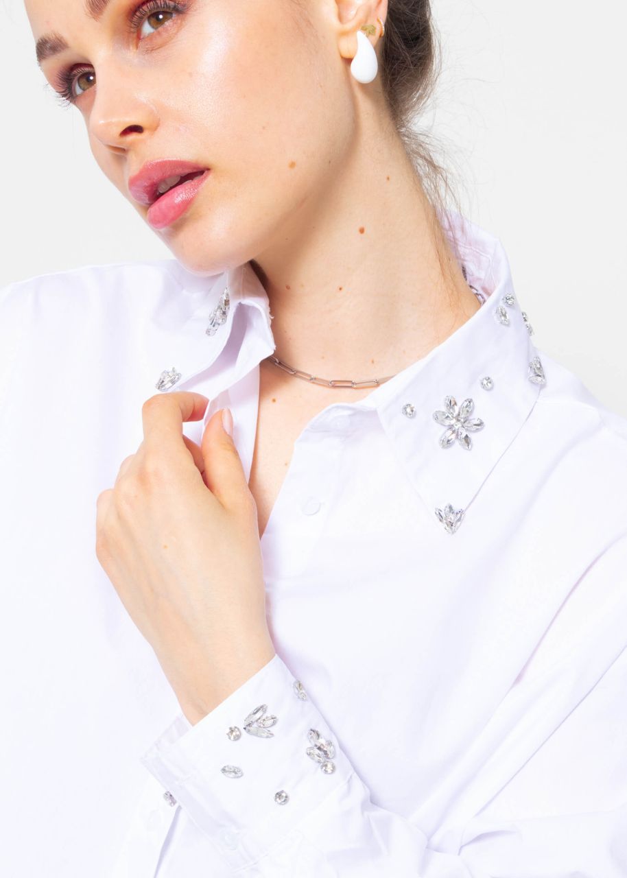 Hemdbluse mit Schmuckdetails - weiß