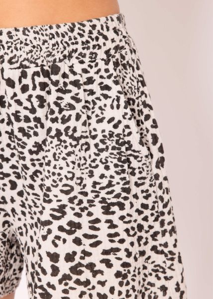 Musselin Shorts mit Leo-Print, hellbeige