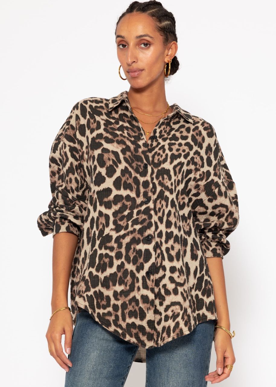 Oversize Musselin Bluse mit Leo-Print - hellbeige