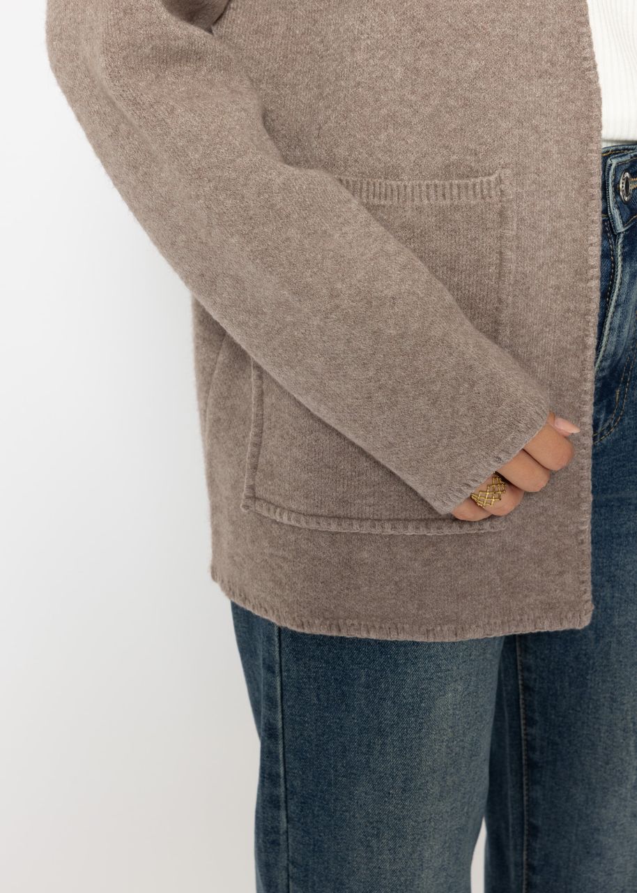 Offener Cardigan mit aufgesetzten Taschen - taupe